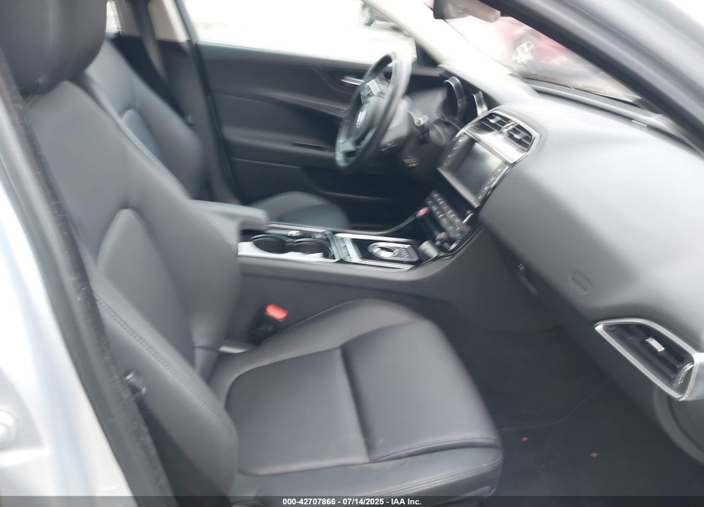 2017 JAGUAR XE 35T PREMIUM VIN: SAJAJ4BV5HA959192