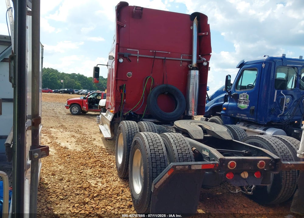1999 FREIGHTLINER CONVENTIONAL FLC120 VIN: 1FUYSDYB8XPA87105