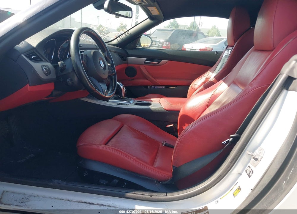 2015 BMW Z4 VIN: WBALM7C56FJ799025