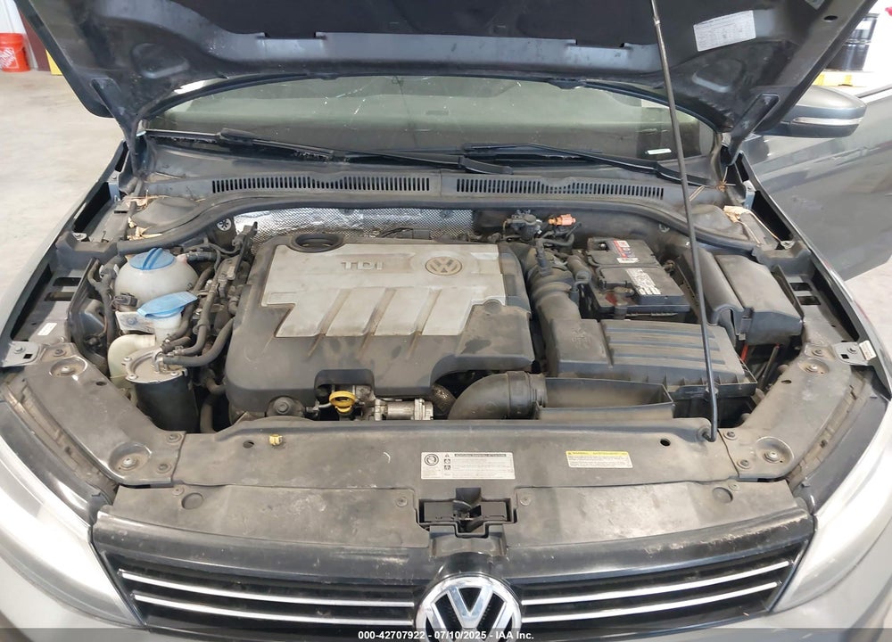 2014 VOLKSWAGEN JETTA VIN: 3VWLL7AJ9EM374323