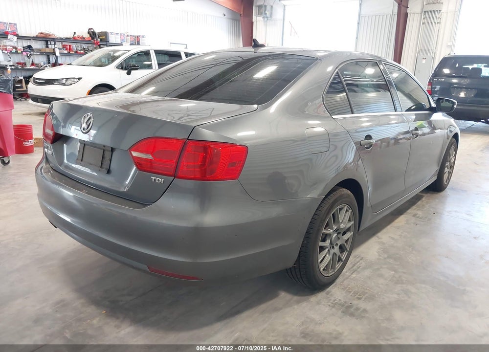 2014 VOLKSWAGEN JETTA VIN: 3VWLL7AJ9EM374323