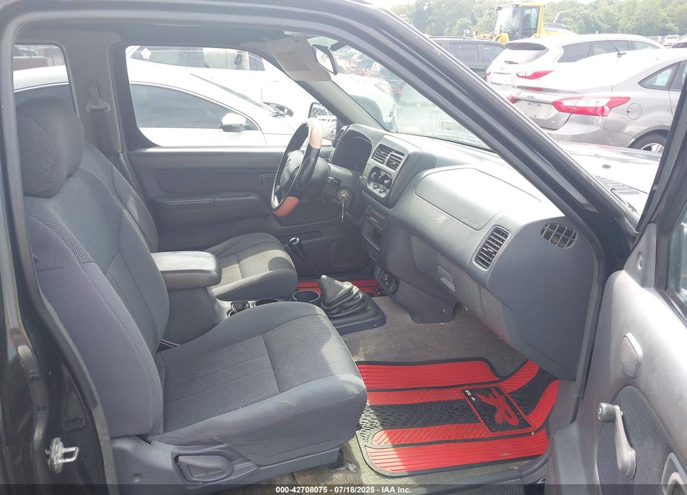 2001 NISSAN FRONTIER XE VIN: 1N6DD26S31C366932