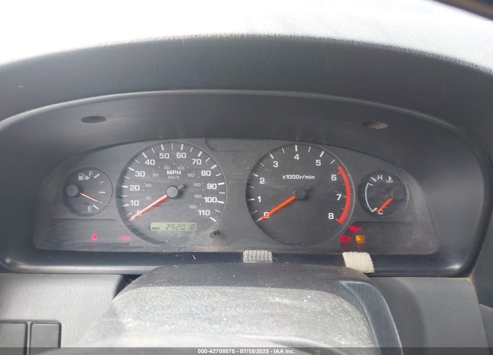 2001 NISSAN FRONTIER XE VIN: 1N6DD26S31C366932