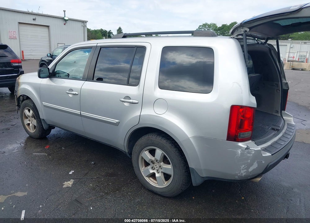 2011 HONDA PILOT VIN: 5FNYF4H59BB063773