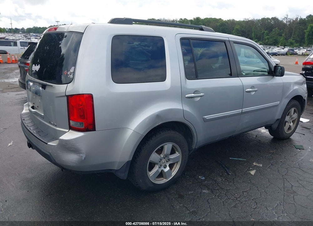 2011 HONDA PILOT VIN: 5FNYF4H59BB063773