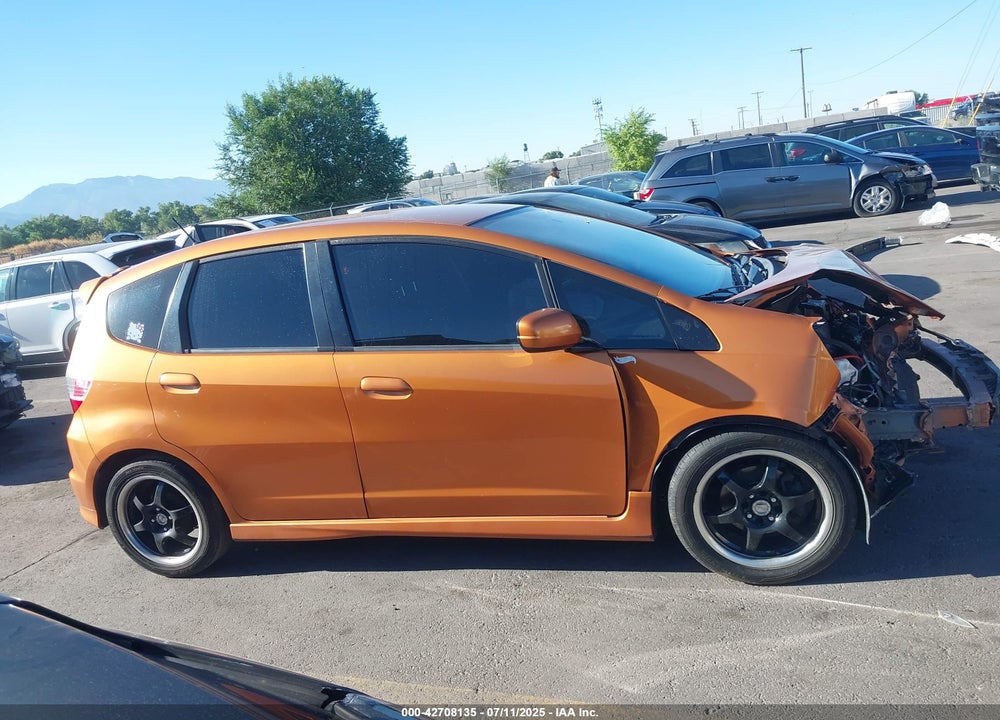 2009 HONDA FIT SPORT VIN: JHMGE88469S053131