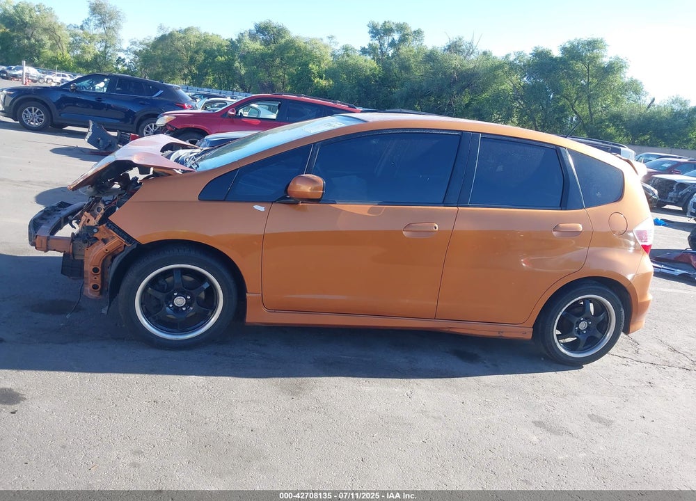 2009 HONDA FIT SPORT VIN: JHMGE88469S053131