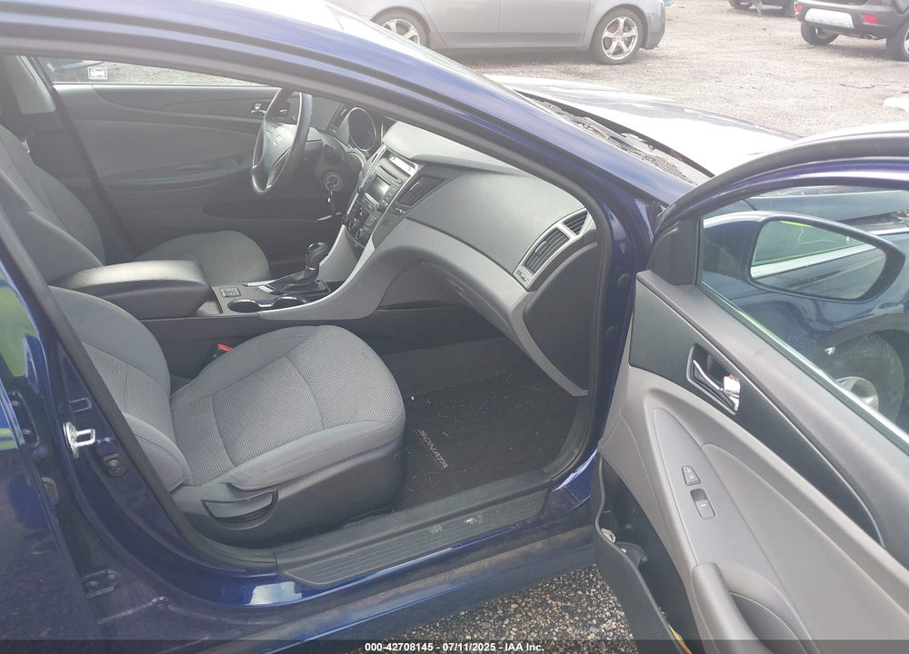 2014 HYUNDAI SONATA GLS VIN: 5NPEB4AC8EH823818