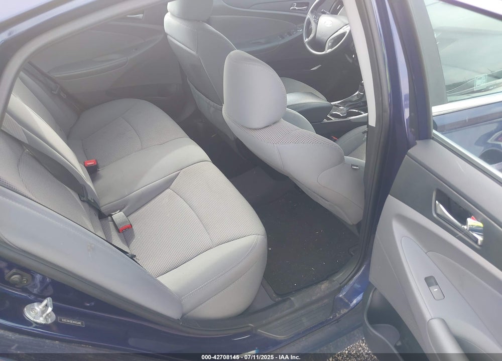 2014 HYUNDAI SONATA GLS VIN: 5NPEB4AC8EH823818