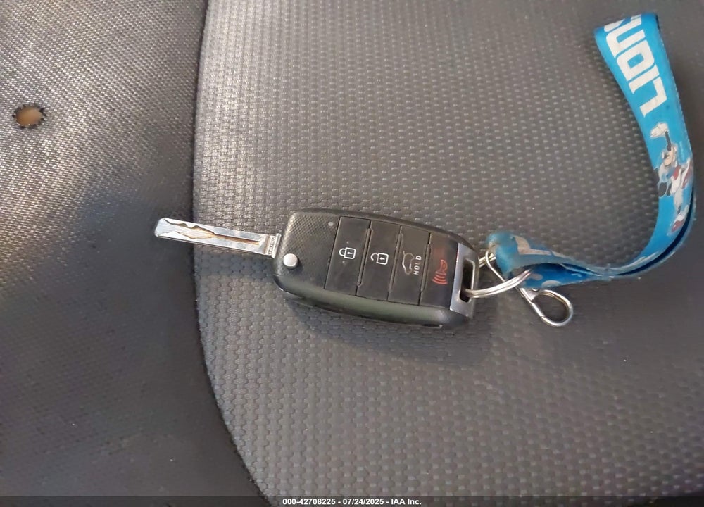2016 KIA SPORTAGE VIN: KNDPB3AC4G7869396