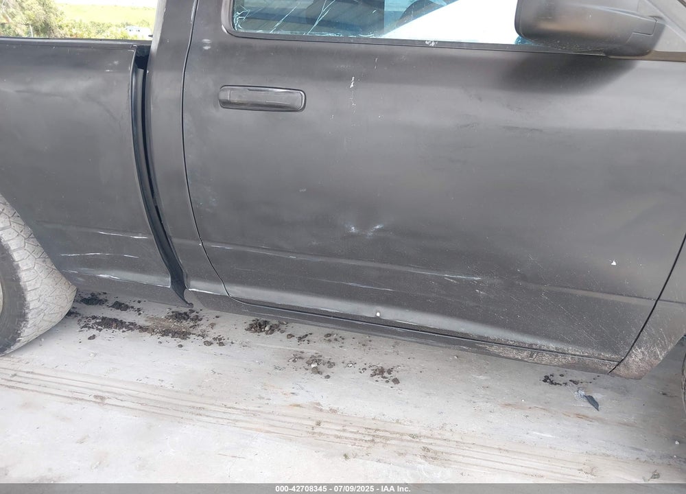 2013 RAM 1500 VIN: 3C6JR6AT0DG507821