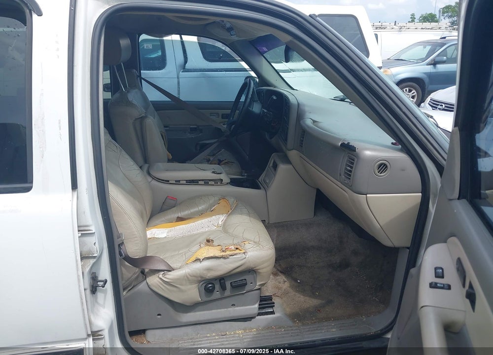 2000 GMC YUKON XL 1500 SLT VIN: 3GKFK16T7YG213549