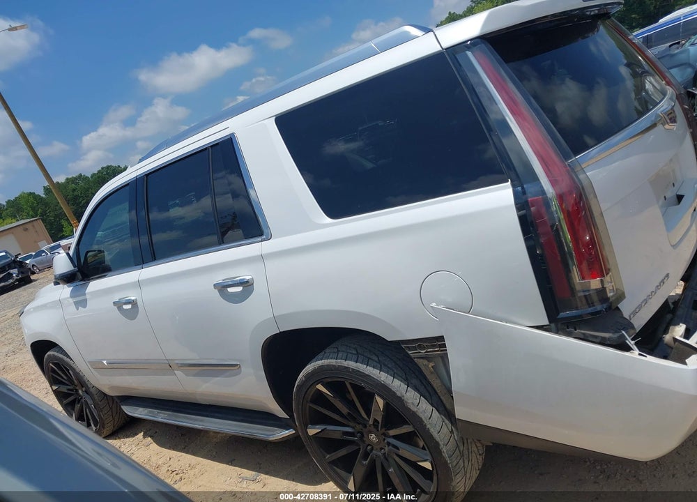 2016 CADILLAC ESCALADE LUXURY COLLECTION VIN: 1GYS3BKJ4GR459937