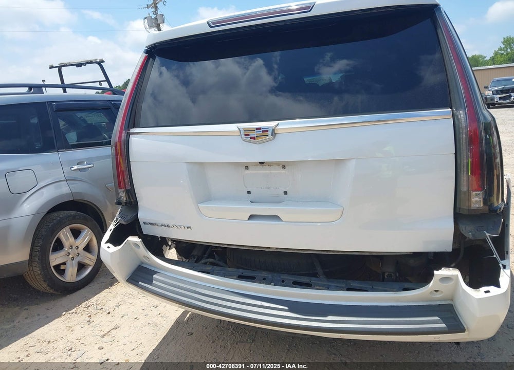 2016 CADILLAC ESCALADE LUXURY COLLECTION VIN: 1GYS3BKJ4GR459937