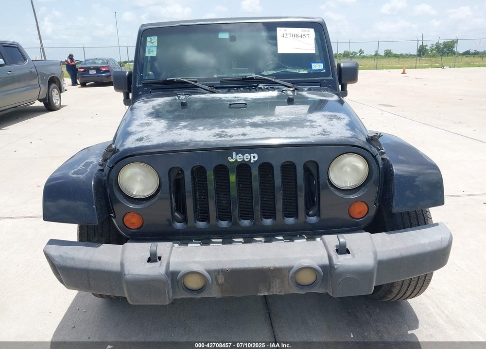 2007 JEEP WRANGLER / VIN: 1J4GB59117L208103
