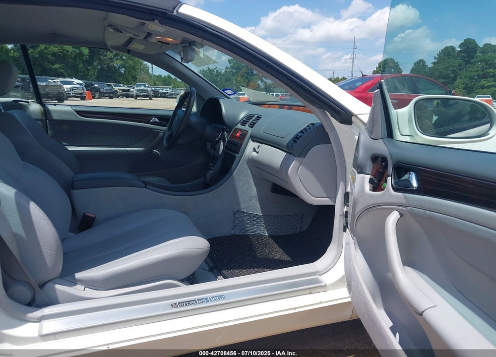 2003 MERCEDES-BENZ CLK 320 VIN: WDBLK65G33T139797
