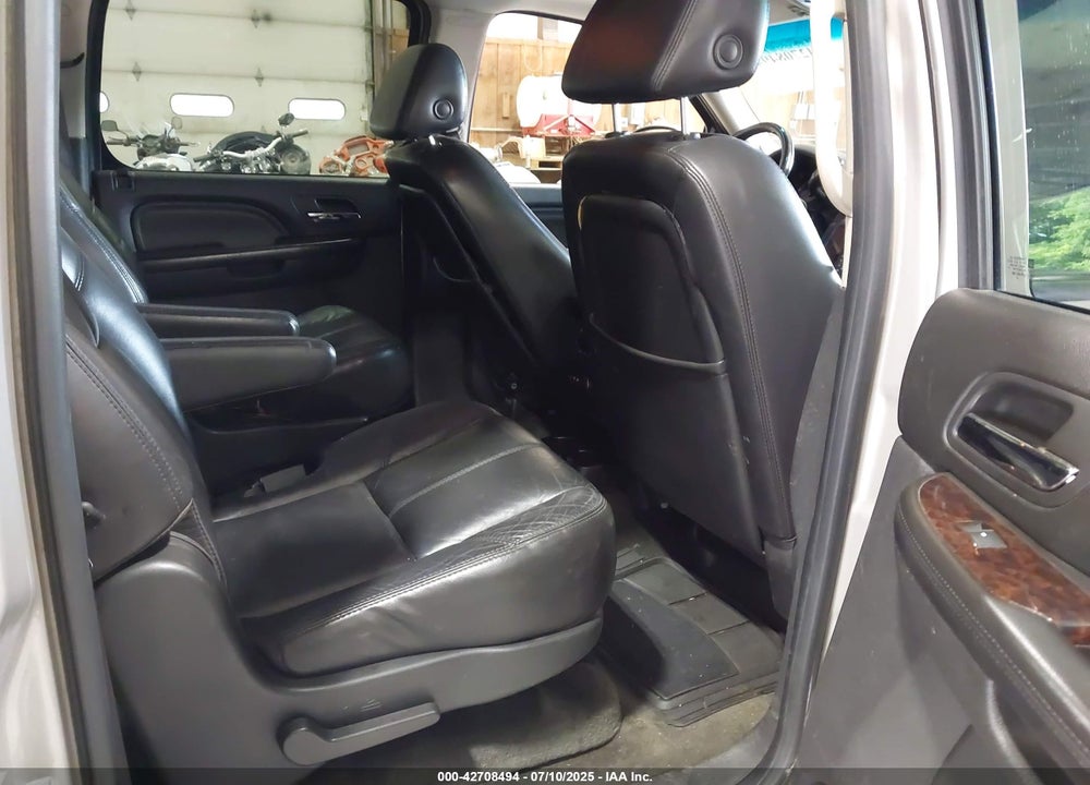 2007 GMC YUKON XL 1500 VIN: 1GKFK66897J201022