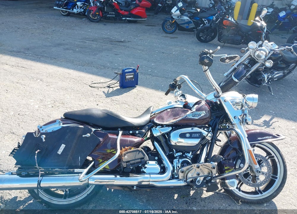 2022 HARLEY-DAVIDSON FLHR VIN: 1HD1FBC13NB651507