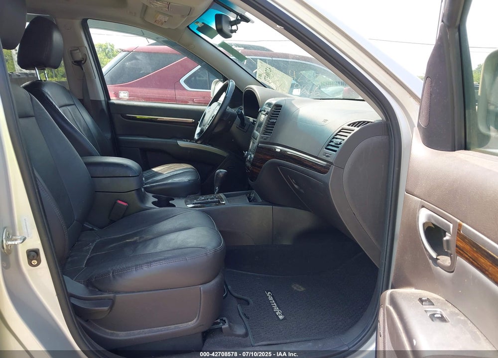 2011 HYUNDAI SANTA FE VIN: 5XYZKDAG6BG021968