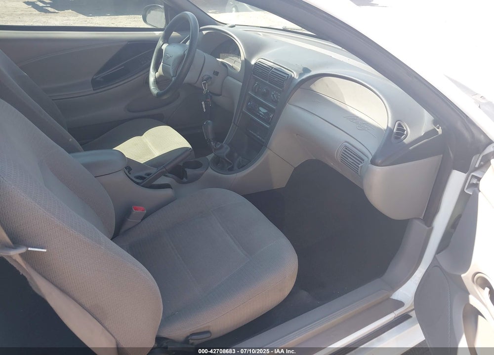 2000 FORD MUSTANG VIN: 1FAFP4049YF308623