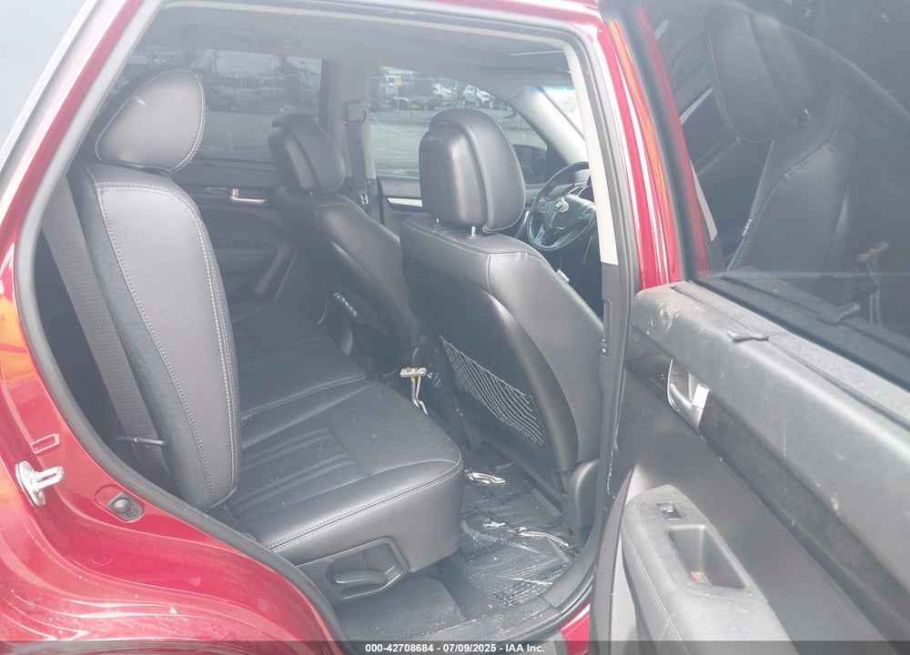 2014 KIA SORENTO VIN: 5XYKWDA70EG538192