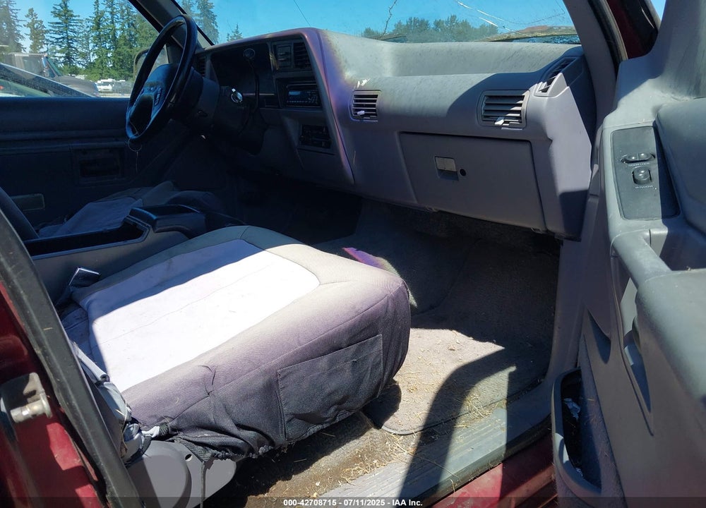 1993 FORD EXPLORER VIN: 1FMDU34X6PUC83243