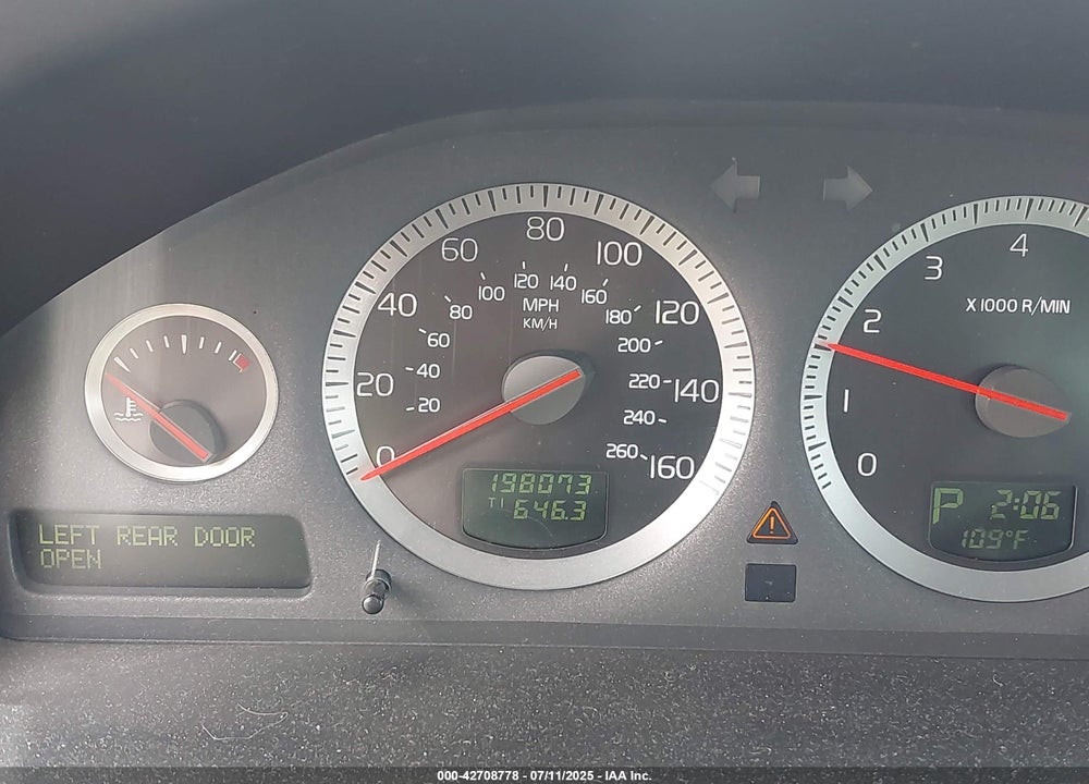 2007 VOLVO XC70 VIN: YV4SZ592671254605