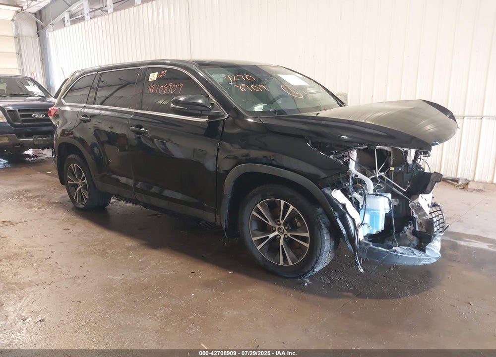 2019 TOYOTA HIGHLANDER LE PLUS VIN: 5TDBZRFH3KS933004