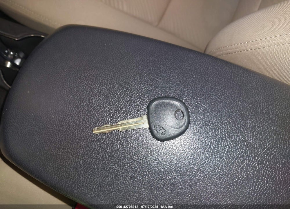 2013 HYUNDAI ELANTRA GLS VIN: KMHDH4AE6DU864430