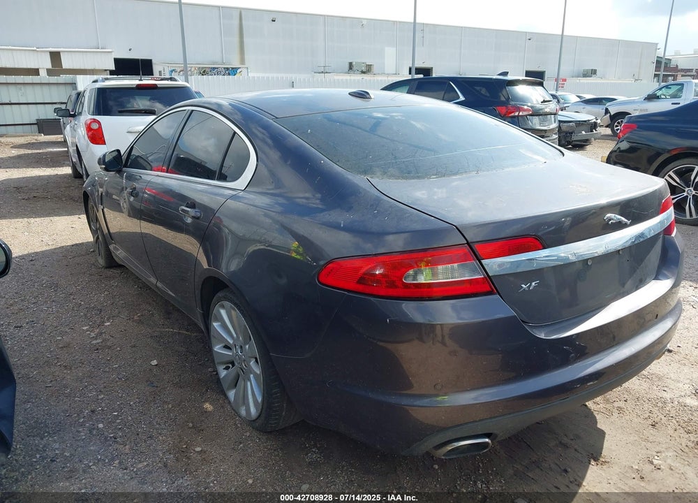 2010 JAGUAR XF PREMIUM VIN: SAJWA0GB0ALR62153