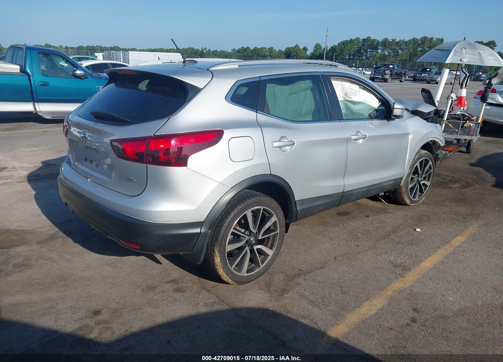 2017 NISSAN ROGUE SPORT VIN: JN1BJ1CPXHW027917