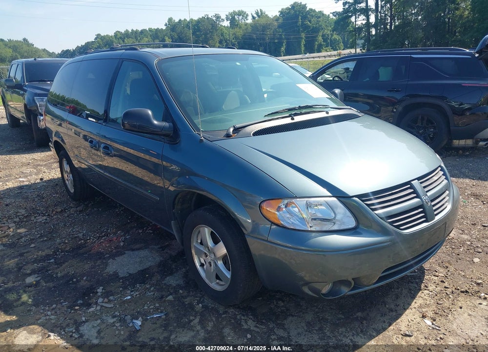 2005 DODGE GRAND CARAVAN SXT VIN: 2D4GP44LX5R581304