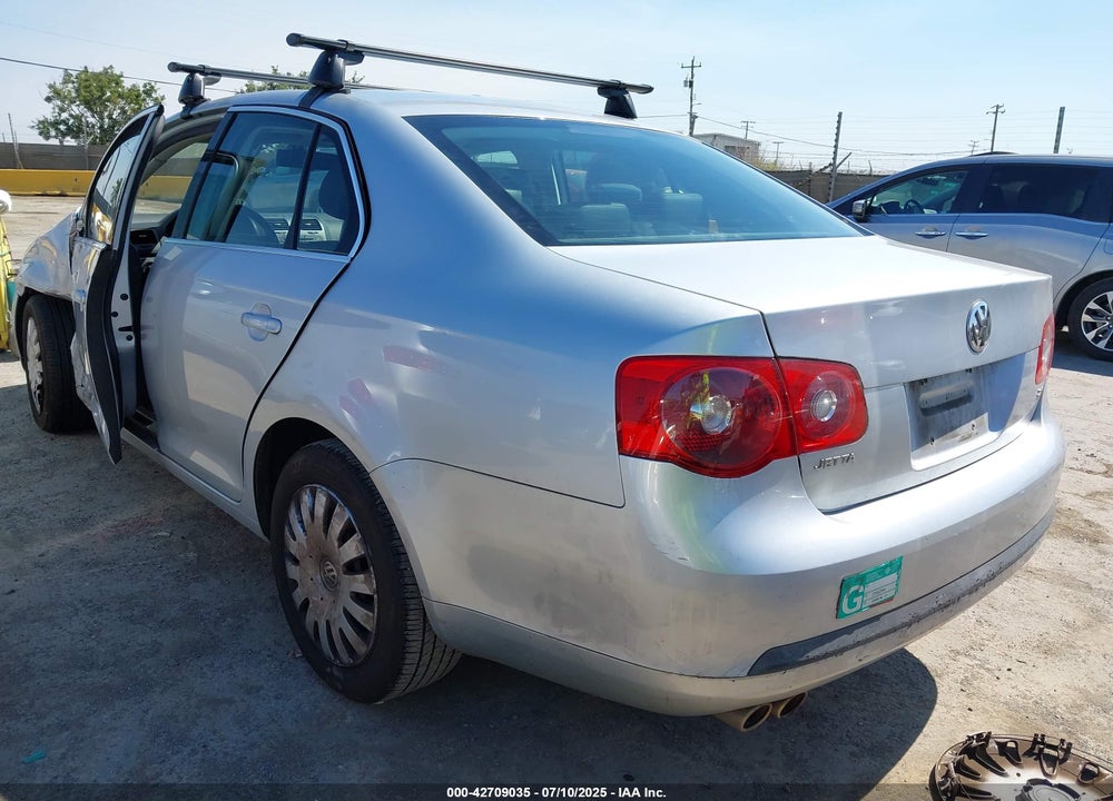 2005 VOLKSWAGEN JETTA 2.5 VIN: 3VWRG71K75M648173