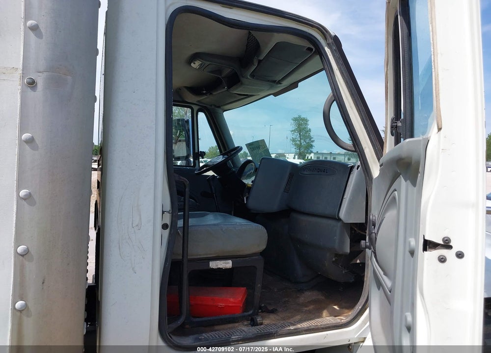 2002 INTERNATIONAL 4000 VIN: 1HTMMAAL52H412362