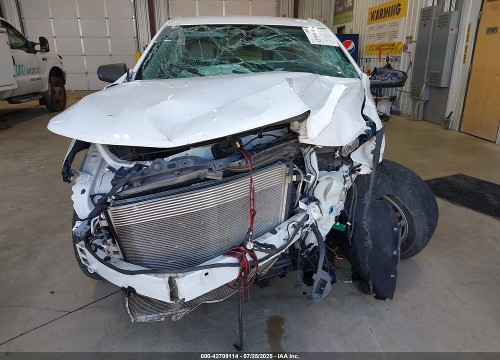 2019 CHEVROLET EQUINOX VIN: 2GNAXSEV1K6144500