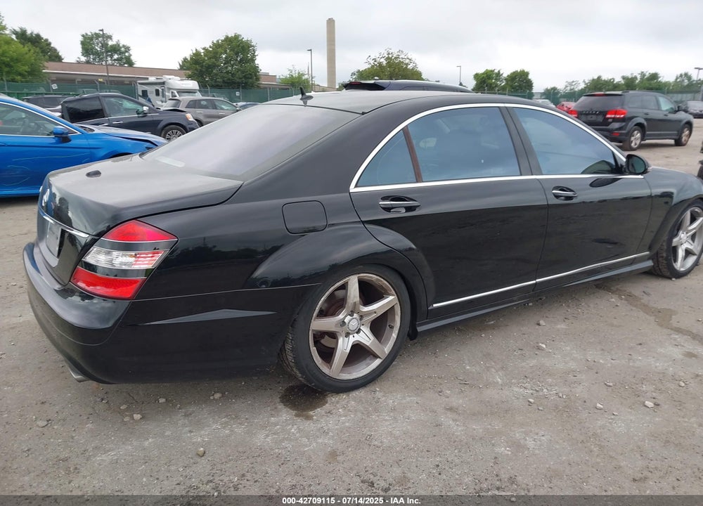 2007 MERCEDES-BENZ S 550 VIN: WDDNG71X67A086219