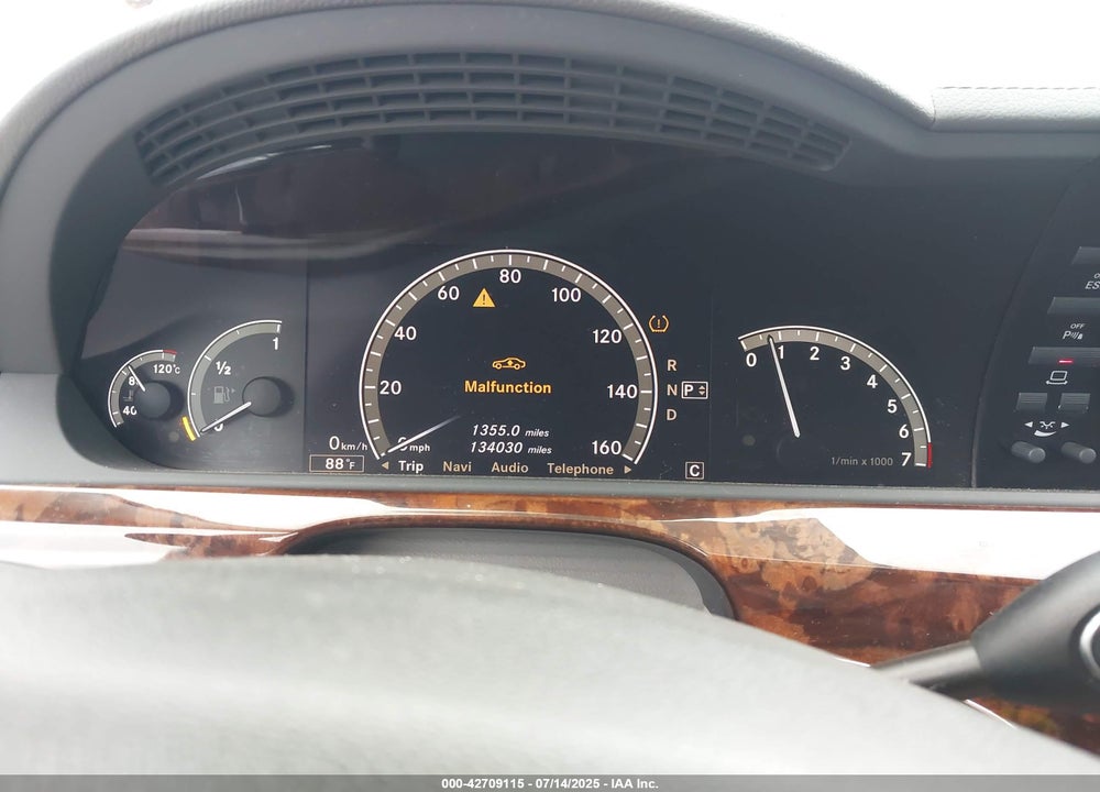 2007 MERCEDES-BENZ S 550 VIN: WDDNG71X67A086219