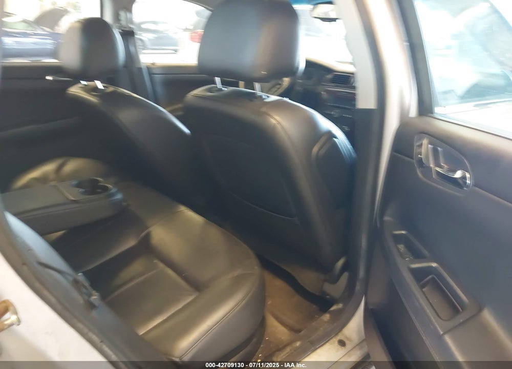 2010 CHEVROLET IMPALA VIN: 2G1WB5EK6A1210354