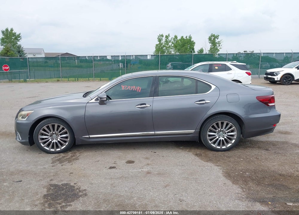 2013 LEXUS LS460 VIN: JTHCL5EF8D5017831
