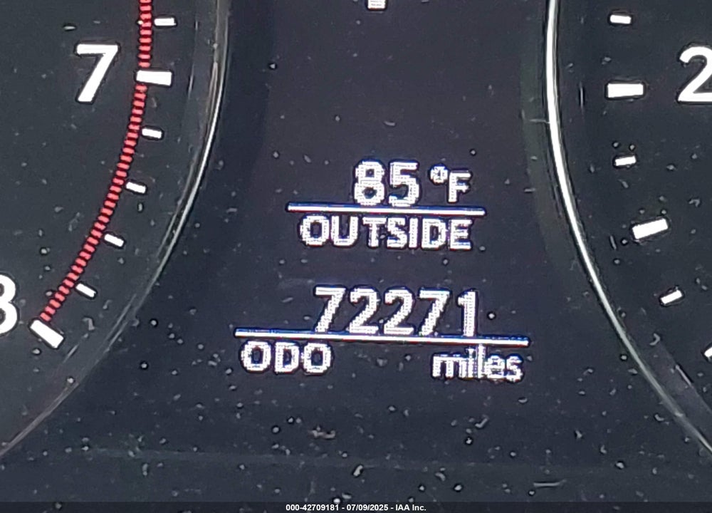 2013 LEXUS LS460 VIN: JTHCL5EF8D5017831
