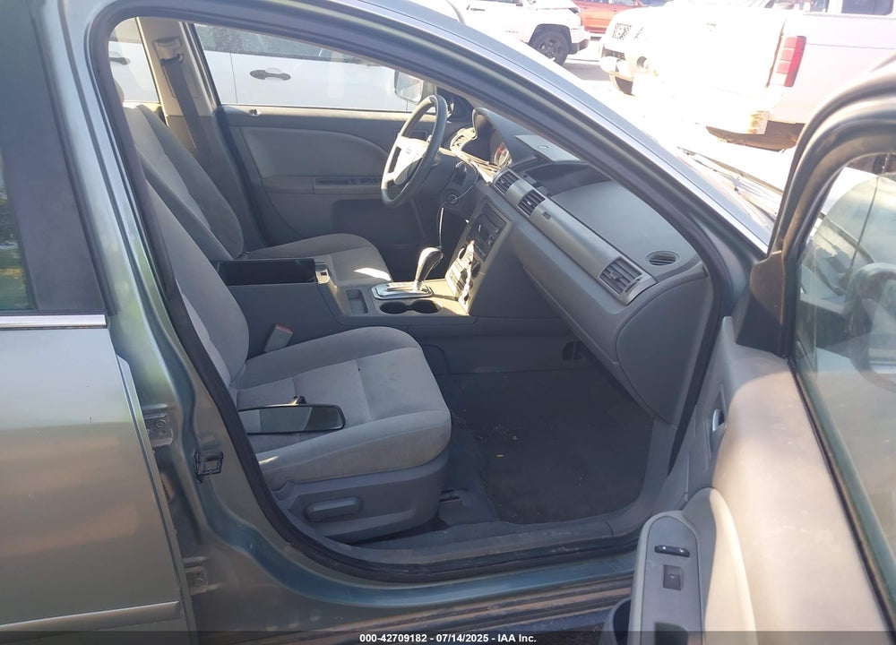 2005 FORD FIVE HUNDRED SE VIN: 1FAFP23135G195408
