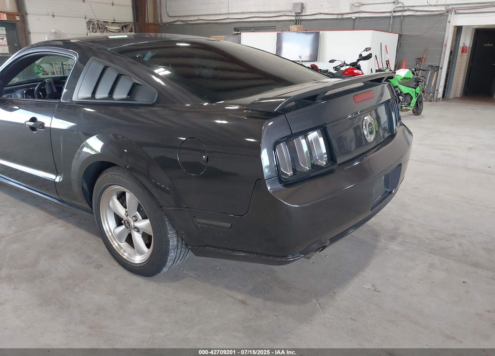 2008 FORD MUSTANG VIN: 1ZVHT82H485167873