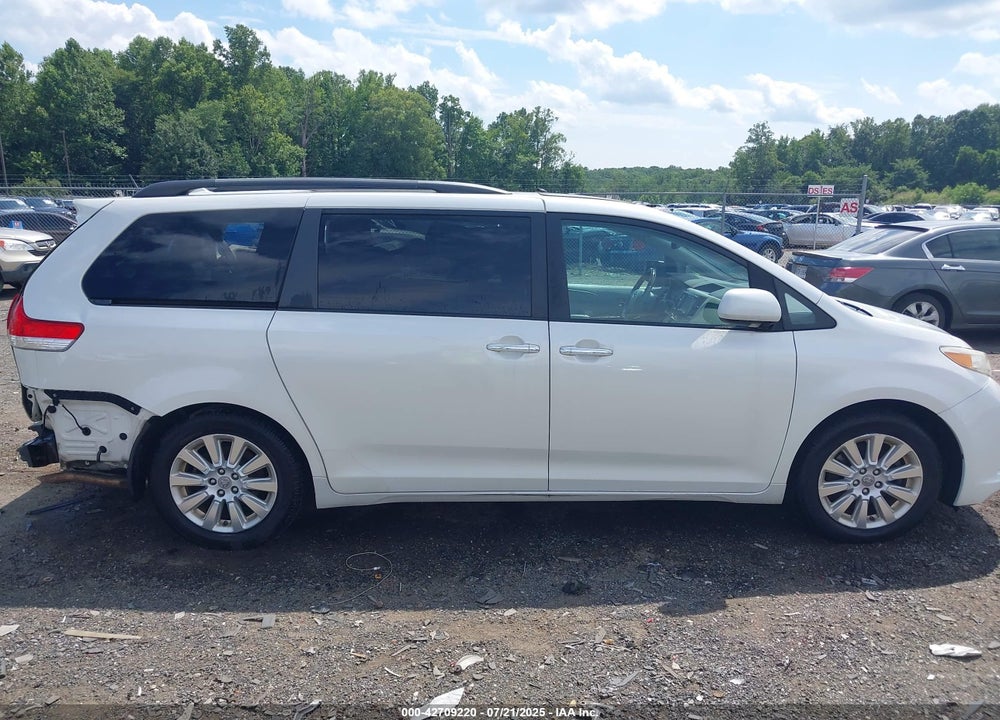 2011 TOYOTA SIENNA VIN: 5TDYK3DC7BS042541