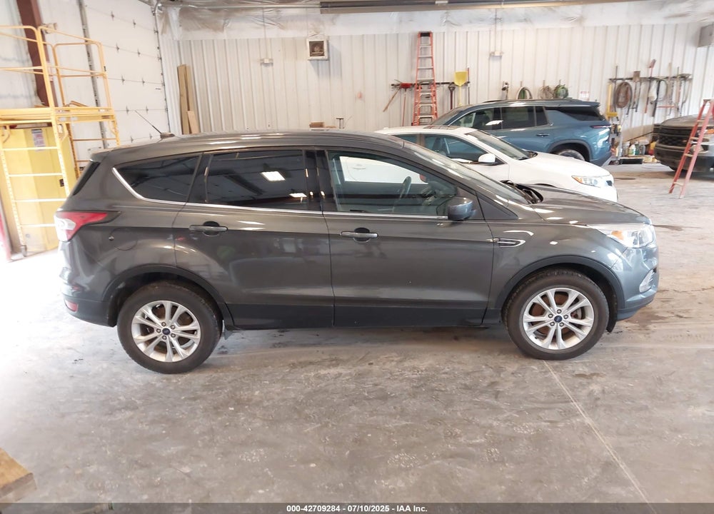 2017 FORD ESCAPE VIN: 1FMCU9GDXHUA49429