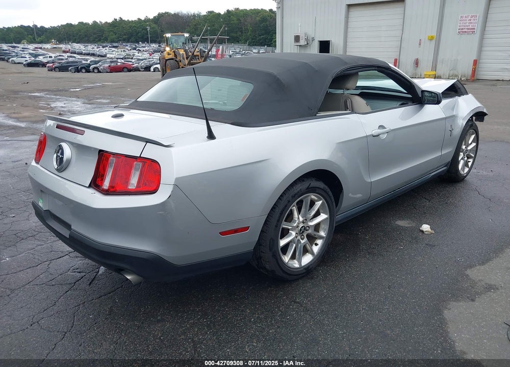 2011 FORD MUSTANG VIN: 1ZVBP8EM9B5121479