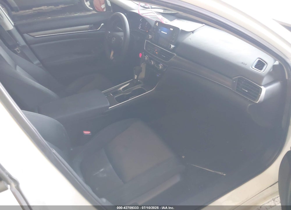 2019 HONDA ACCORD VIN: 1HGCV1F10KA133263