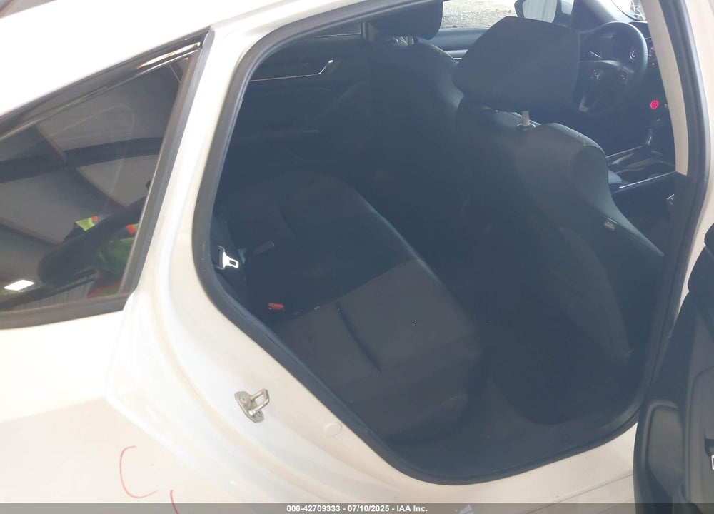 2019 HONDA ACCORD VIN: 1HGCV1F10KA133263