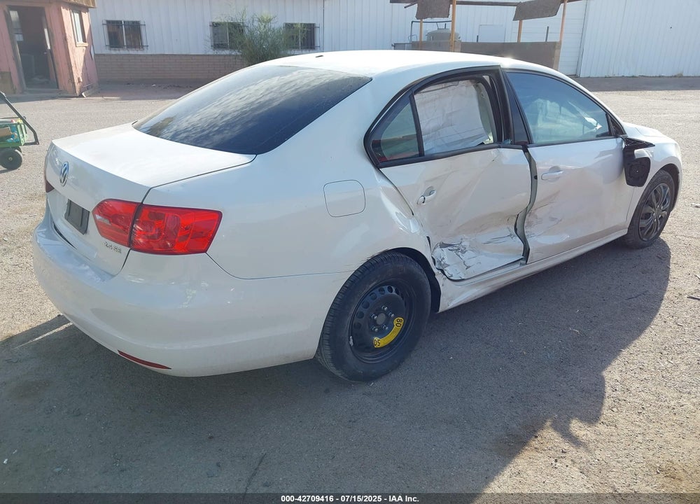 2011 VOLKSWAGEN JETTA VIN: 3VWDZ7AJ7BM386016