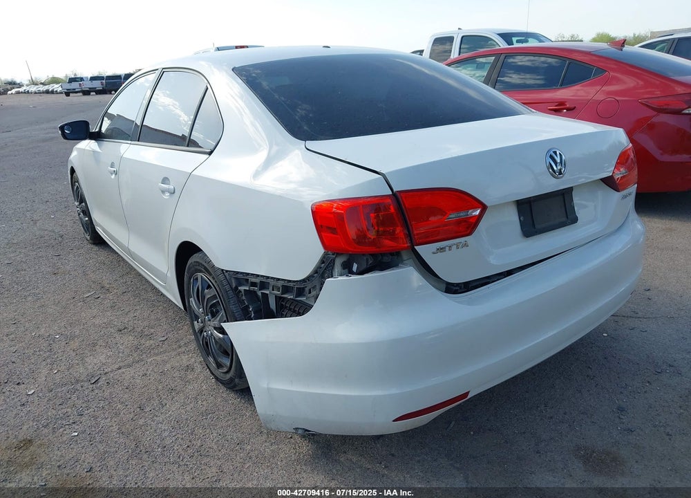 2011 VOLKSWAGEN JETTA VIN: 3VWDZ7AJ7BM386016