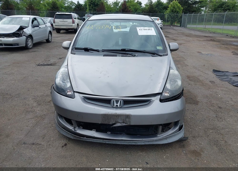 2007 HONDA FIT VIN: JHMGD38607S027483
